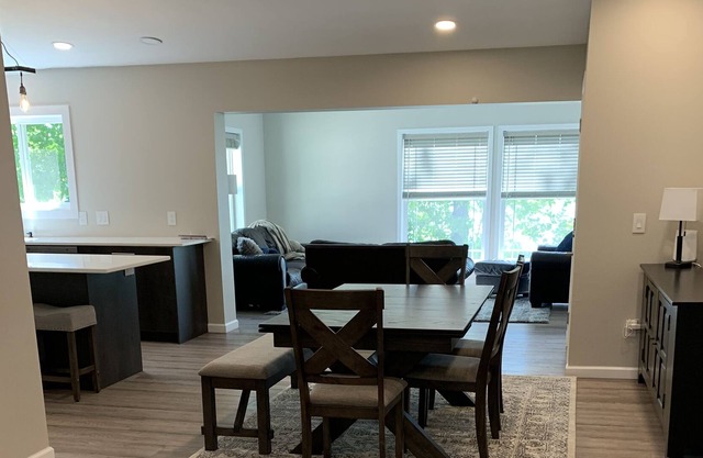 Lakeside home on Loon Lake