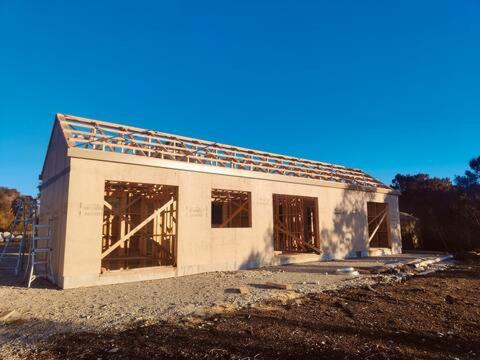 Lakeside Retreat Native Bush Bird Populated