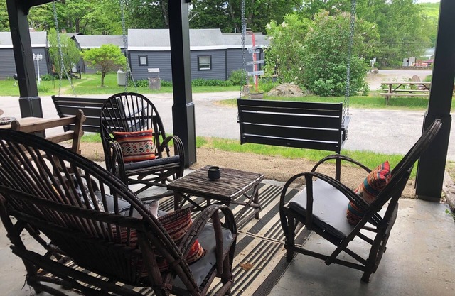 Lakeside Suite with full Kitchen