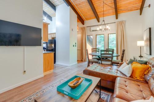 Lakeside Winter Walks! Idaho Condo with Resort Perks