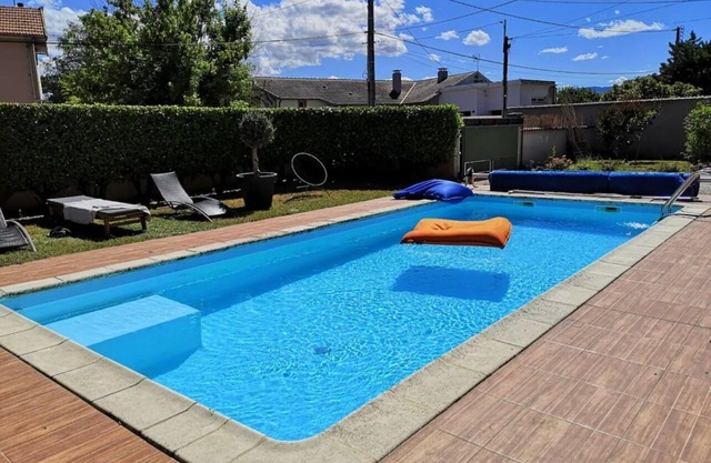 Lananas, Maison Avec Piscine