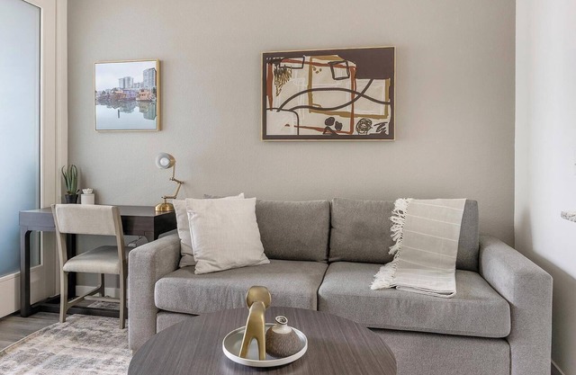 Landing | Amazing 1BD, Pool, Clubhouse