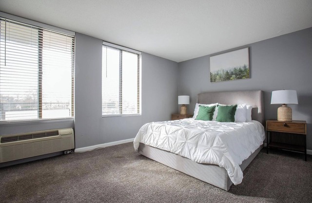 Landing | Amazing Studio, Gym, Pool