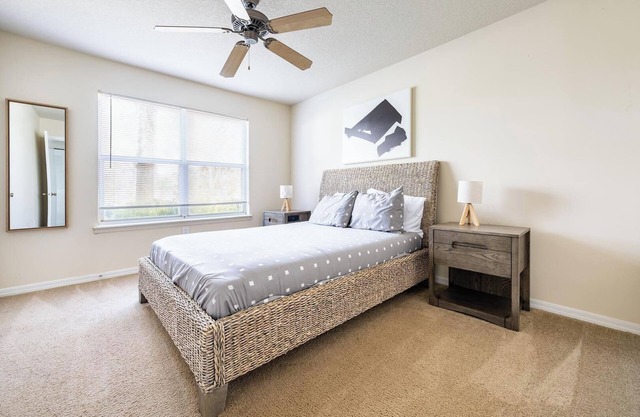 Landing at Champions Walk - 1 Bedroom in South .
