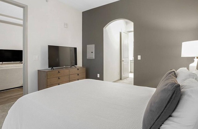 Landing at The Hendry - 1 Bedroom in Downtown Garland