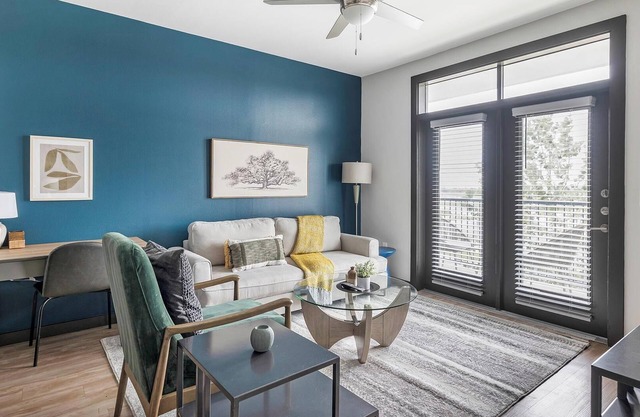 Landing | Beautiful 1BD in Brooks Crossing