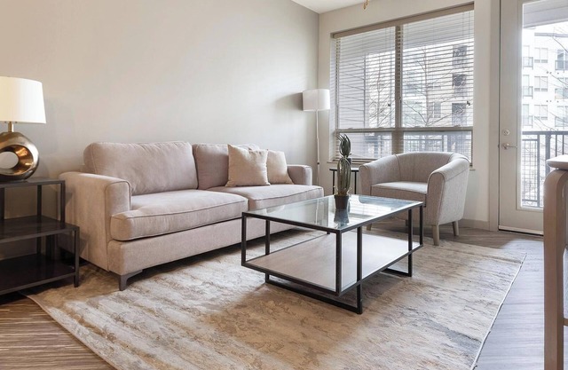 Landing | Beautiful 1BD, Gym, Courtyard