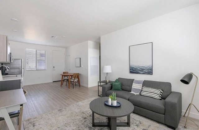 Landing | Chic 1BD, Clubhouse, Pool
