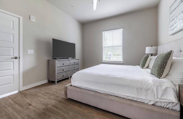 Landing | Incredible Studio, Gym, Pool