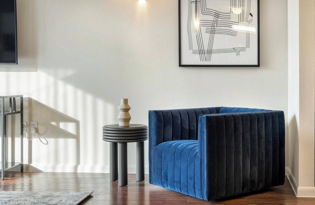 Landing | Modern 1BD, Gym
