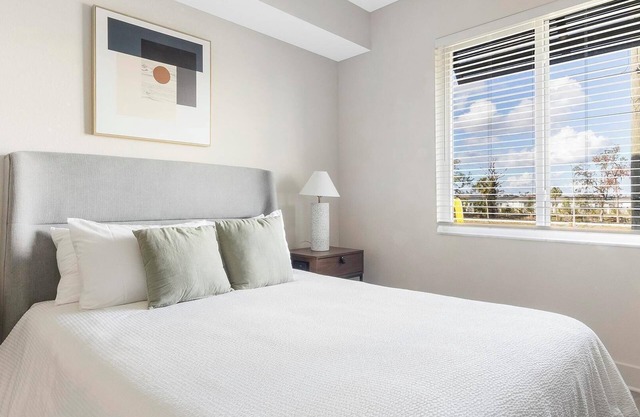 Landing | Modern 2BD, Clubhouse, Pool