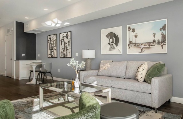 Landing | Spectacular 1BD, Gym, Rooftop Lounge