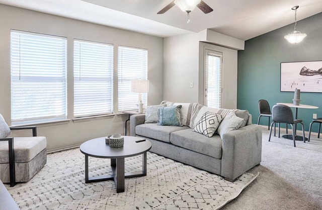 Landing | Stunning 1BD, Courtyard, Gym