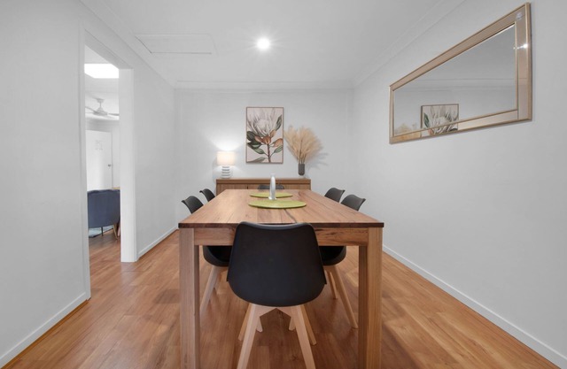 Langdon Hideaway - CBD Location, Modern Comforts
