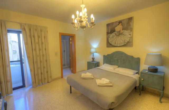 Large 3bdm flat in the city, near the sea GOSLM-2