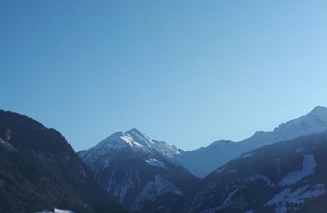 Large (80 m²) apartment with a direct view of the National Park Mountains