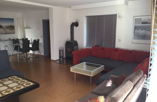 Large bright 2 room apartment