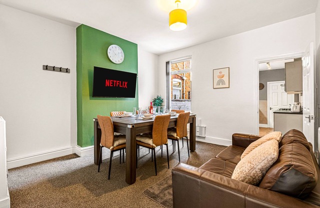 Large Comfortable 5 Bed House