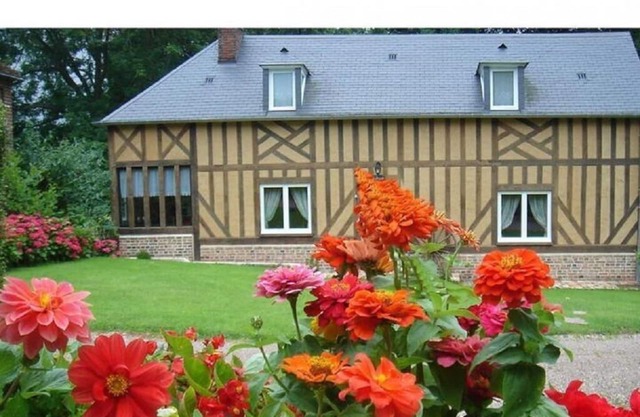 Large cottage in the Pays d'Auge