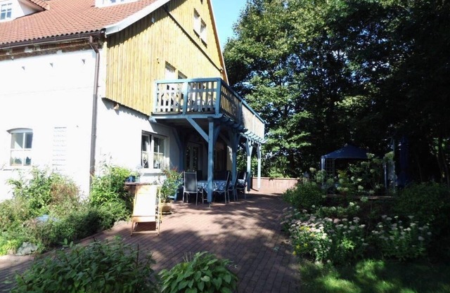 Large country vacation home for 12 people with sauna, terrace & balcony, very quiet