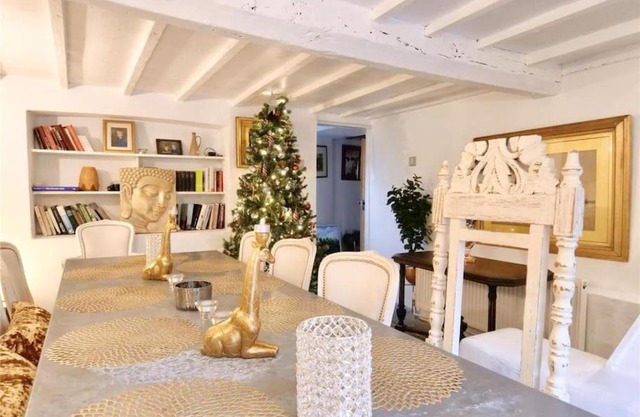 Large detached cottage Somerset/Frome/Babington