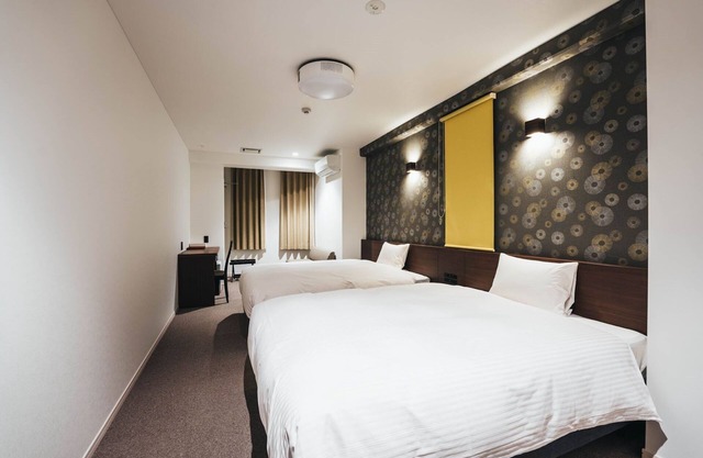 Large Double Twin Room 6EAST NonSmoking/Saga Saga