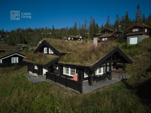 Large family cabin in Hafjell ski in-out, BBQ, terrace and fireplace