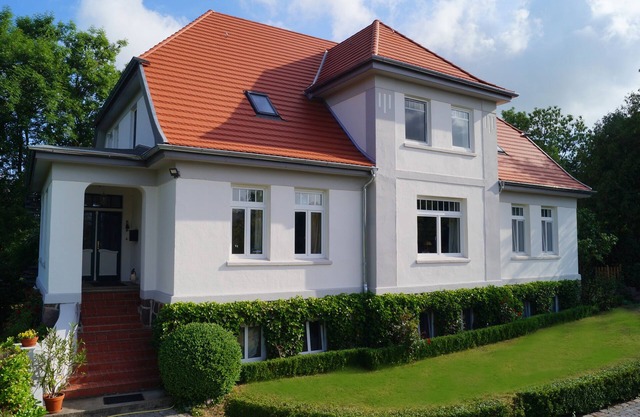 Large family-friendly apartment in a stylish country villa (1923) m. garden