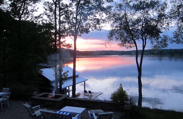 Large Family Lakehouse w/Dock, Deck, Patio, Views