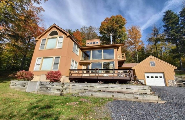 Large multi-family ski home located on the slopes of Sugarbush Resort