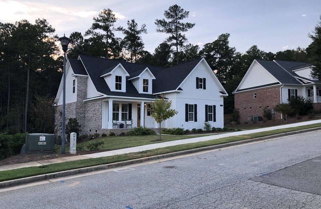 Large New Custom Home, Minutes to the Course