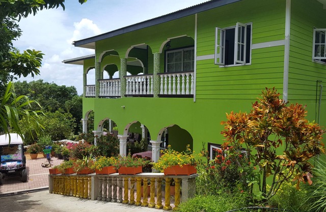 Large new room in superb guesthouse. Sea view