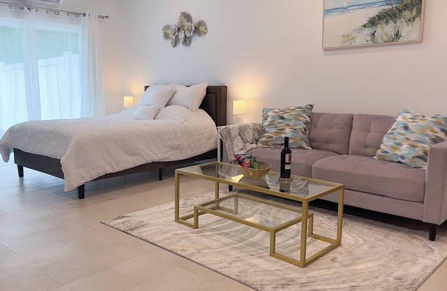 Large, Newly Built 1B Studio w/Patio, W&D