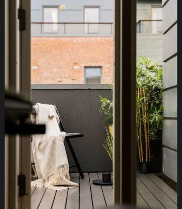 Large room with Balcony - Heisenberg Condo