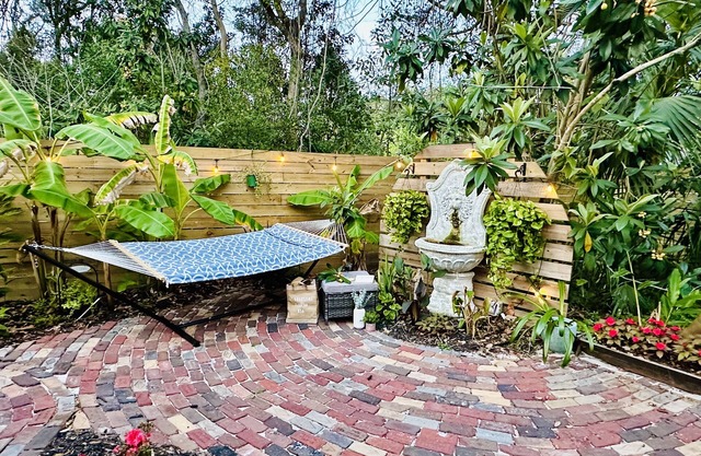 Large, spacious, modern Spanish Home built 2023- 1 mile DRIVE downtown St Aug.