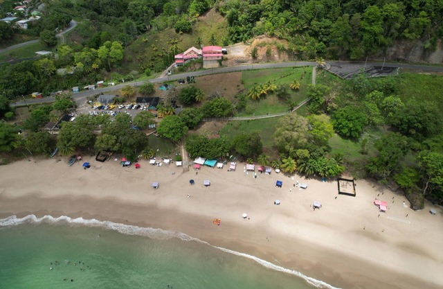 Las Cuevas Beach Lodge