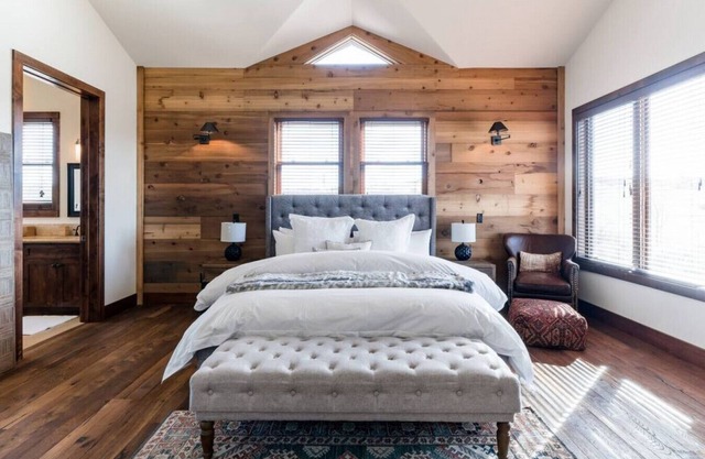 Lavish Ranch Villa with a Private Lake in 150 Majestic Acres