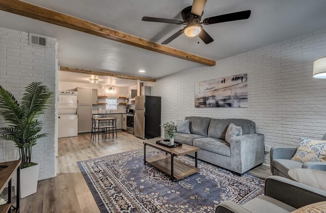 Lavish style 2BR in Stillwater with Free Parking