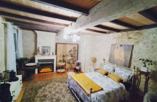 Le Charme Charentais near Talmont sur Gironde Royan Saintes