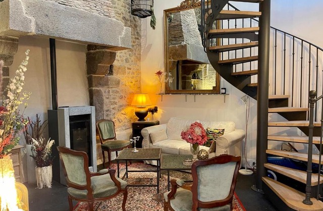 LE COTTAGE Gîte de charme au pied du Château