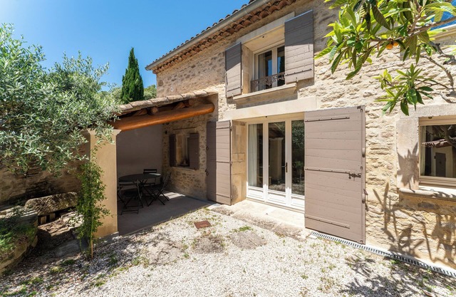'Le Mazet en Provence de Cabrières-d'Avignon' with Private Terrace, Garden, and Wi-Fi