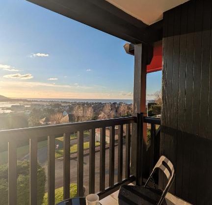 Le Panoramique, F2- vue imprenable, wifi & parking