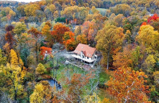 Leaf Peeping at Merlin Creek in Kimberton