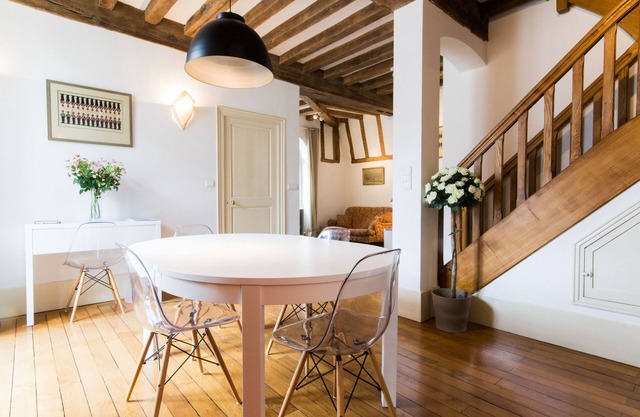Les Bons Enfants - A beautiful 2 bedrooms & 2 bathrooms apartment (90m2)