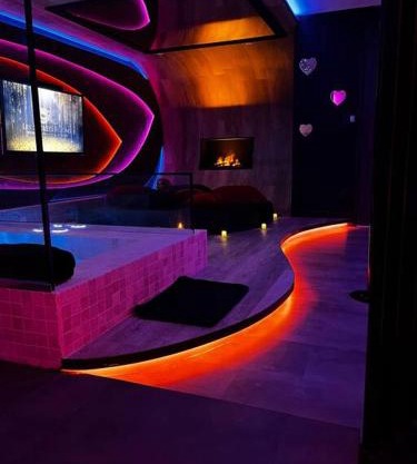 Les Secrets Rooms/Love Room