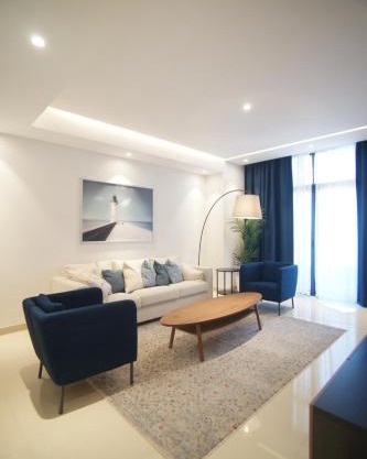 Liaqat Airport Residence Al Mouj