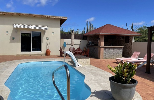 LiCe 's Garden Aruba