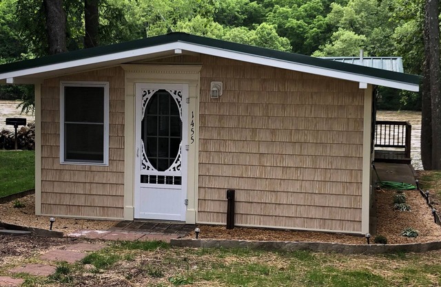 LIFE IS BETTER AT THE SHENANDOAH RIVER AT OUR COZY RIVERFRONT COTTAGE!