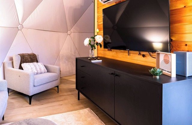 Life on the Edge in Luxury