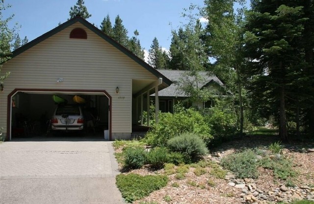 Light filled Mountain Retreat. nPermit# 074522